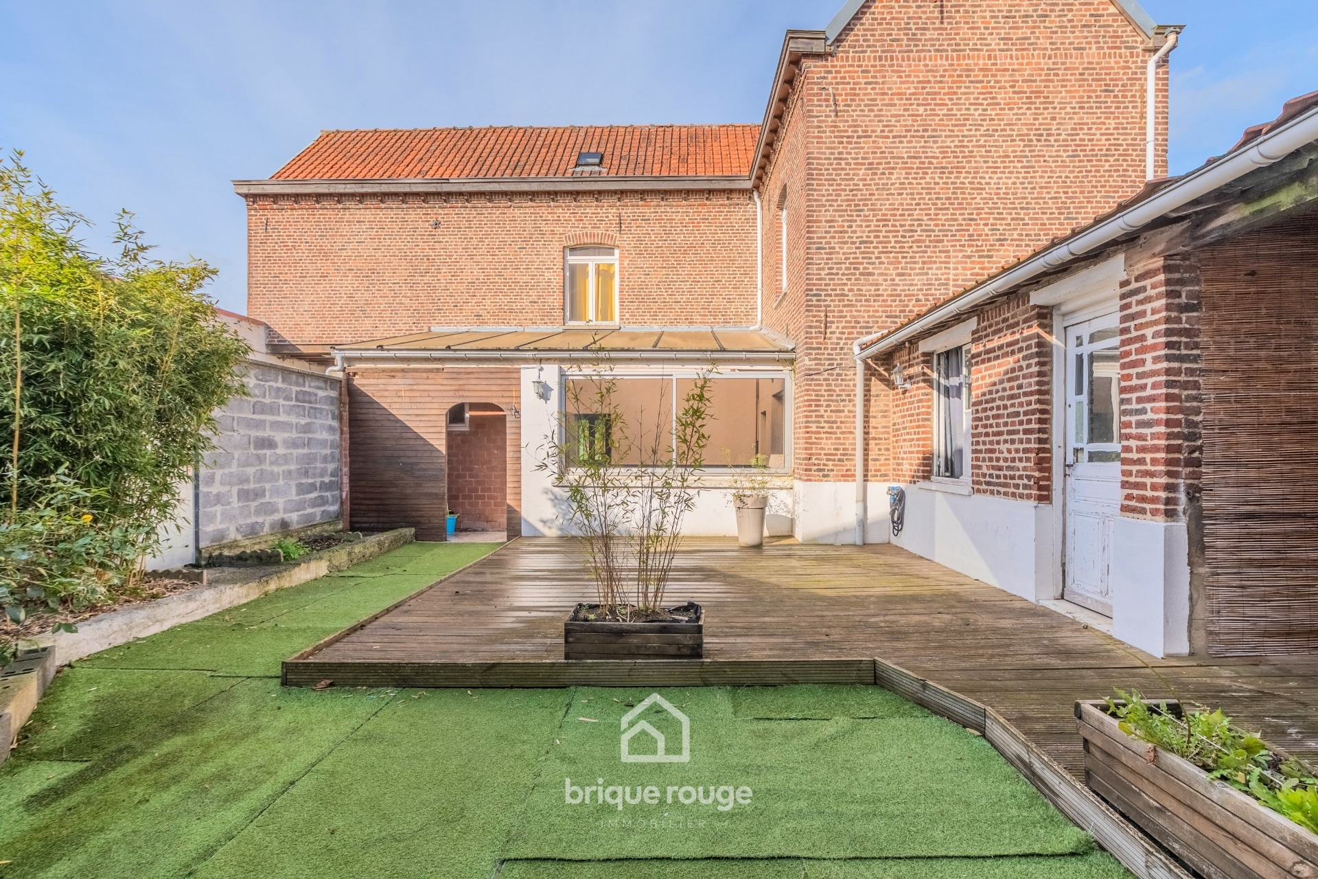 Gros volumes pour cette belle familiale 5 chambres  Photo 2 - Brique Rouge Immobilier