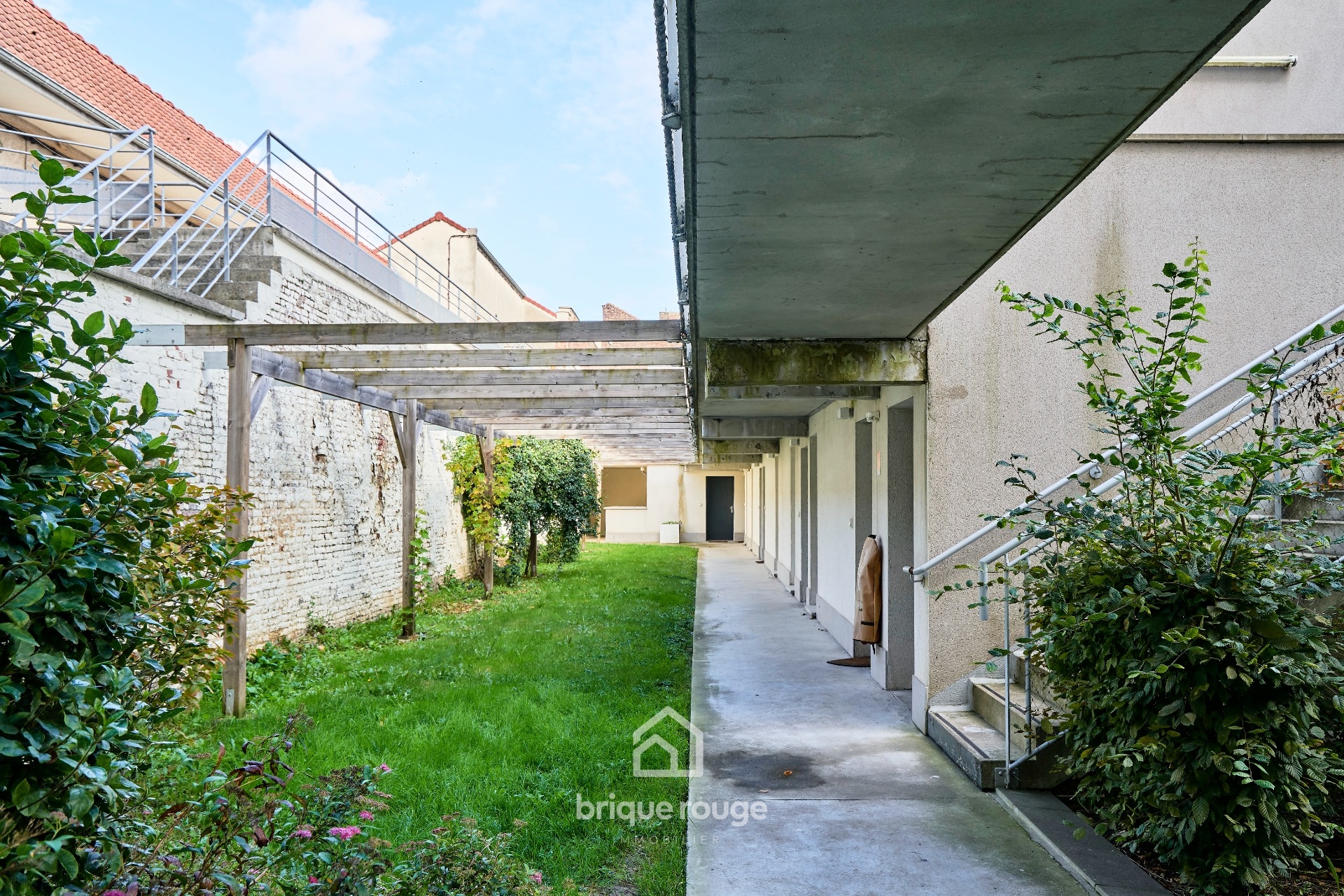 T3 avec balcon et terrasse dernier etage  2 min du metro Photo 13 - Brique Rouge Immobilier