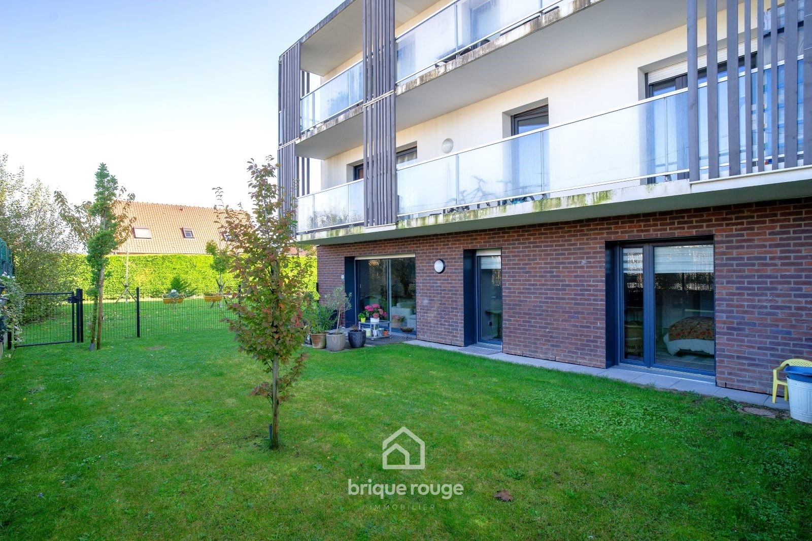 Appartement t3 coup de coeur avec jardin et 2 parkings Photo 1 - Brique Rouge Immobilier