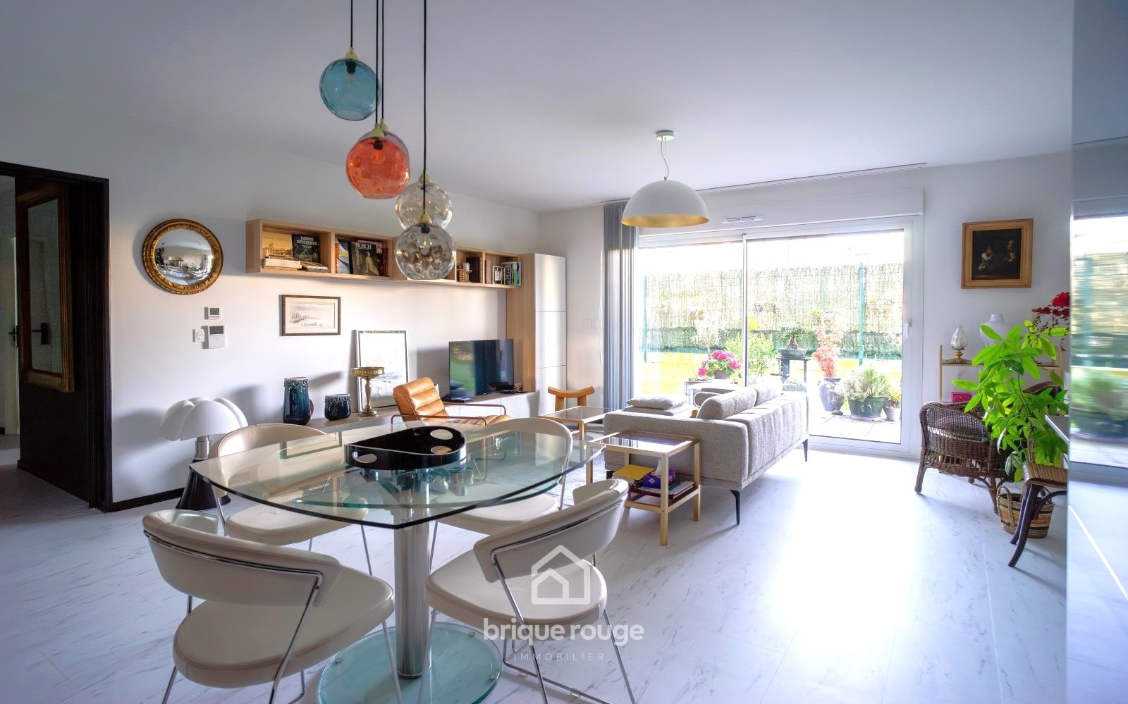 Magnifique appartement t3 avec jardin et 2 stationnements Photo 3 - Brique Rouge Immobilier