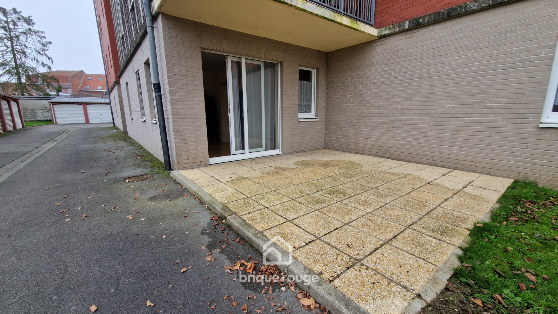 Appartement 2 chambres avec terrasse et 2 places de parking Photo 9 - Brique Rouge Immobilier