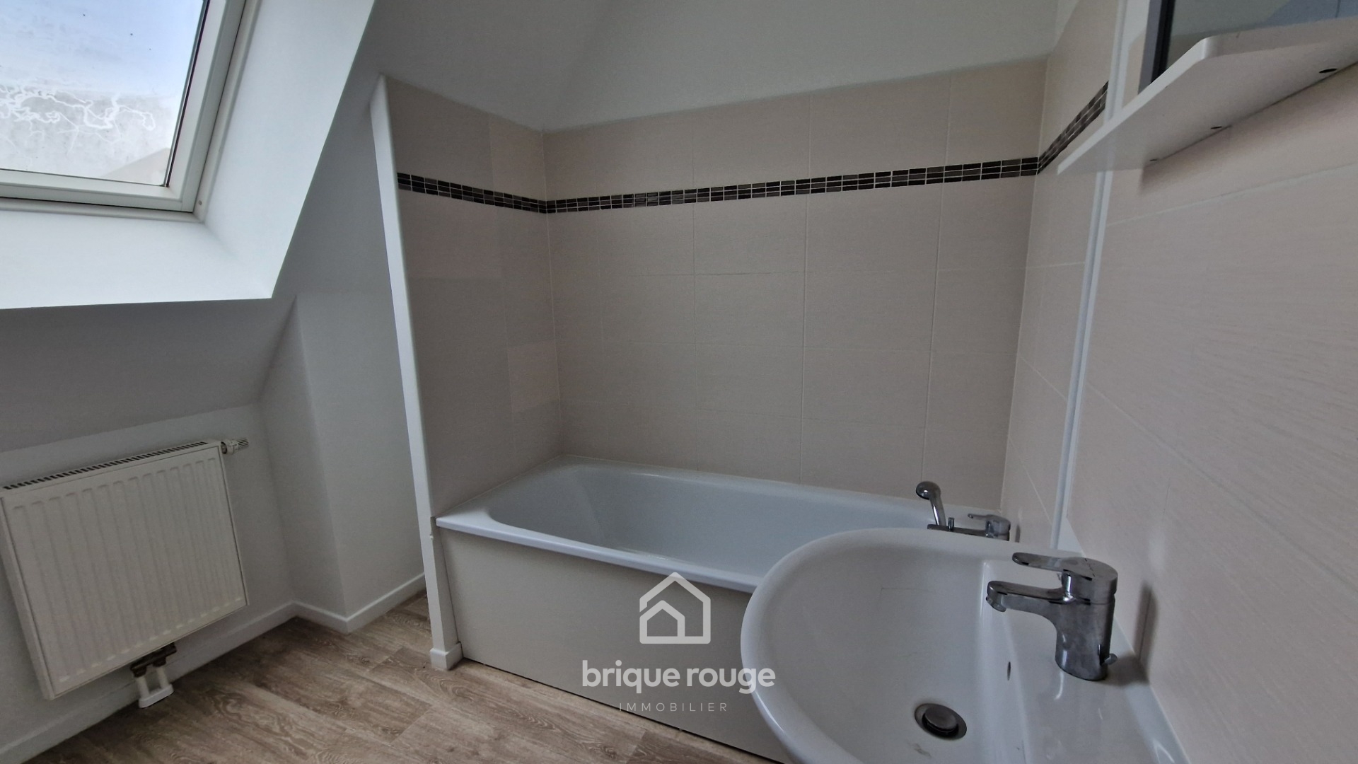 Individuelle 3 chambres  5 min  pied de la gare Photo 5 - Brique Rouge Immobilier