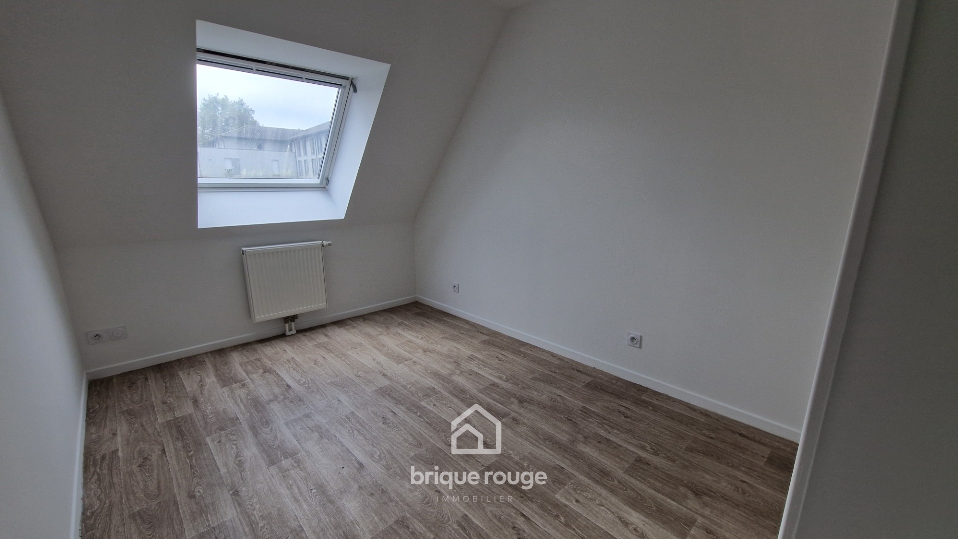 Individuelle 3 chambres  5 min  pied de la gare Photo 6 - Brique Rouge Immobilier